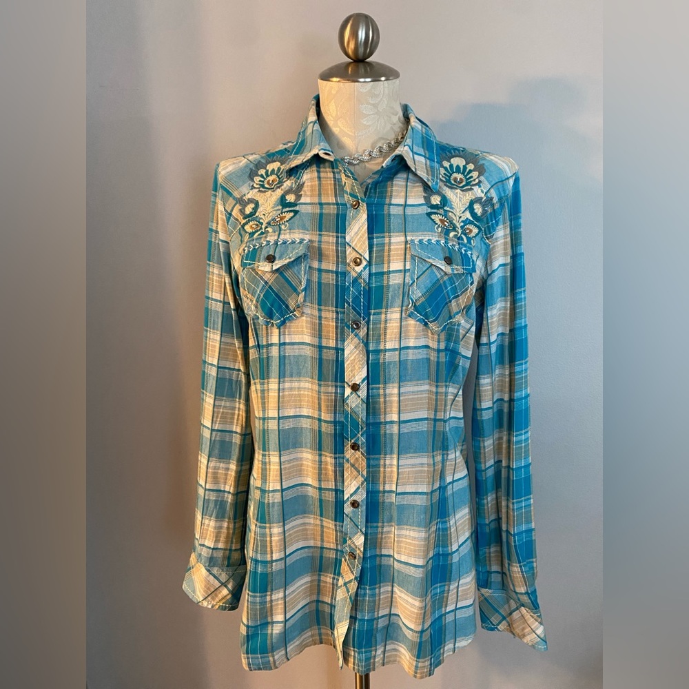 Ariat Cowgirl Button-down top Size Large.  #47